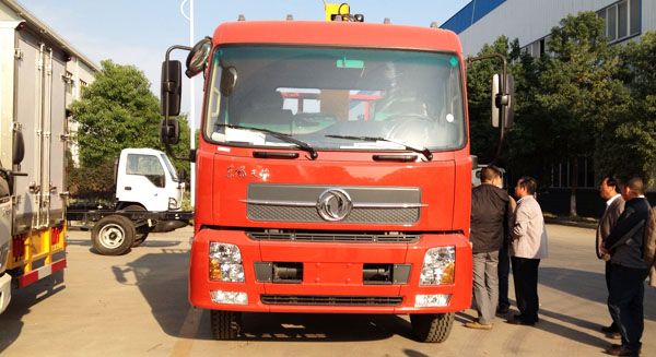 8噸隨車吊多少錢 8噸吊機(jī)什么牌子好 隨車吊價(jià)格